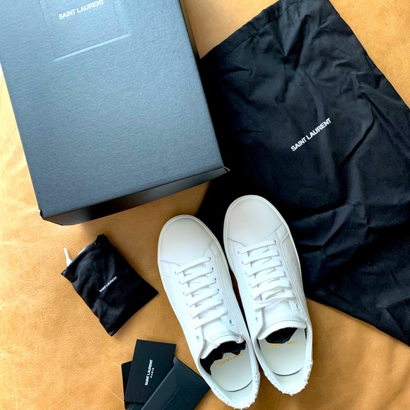 Yves Saint Laurent Shoes - YSL COURT CLASSIC SL/06 EMBROIDERED SNEAKERS